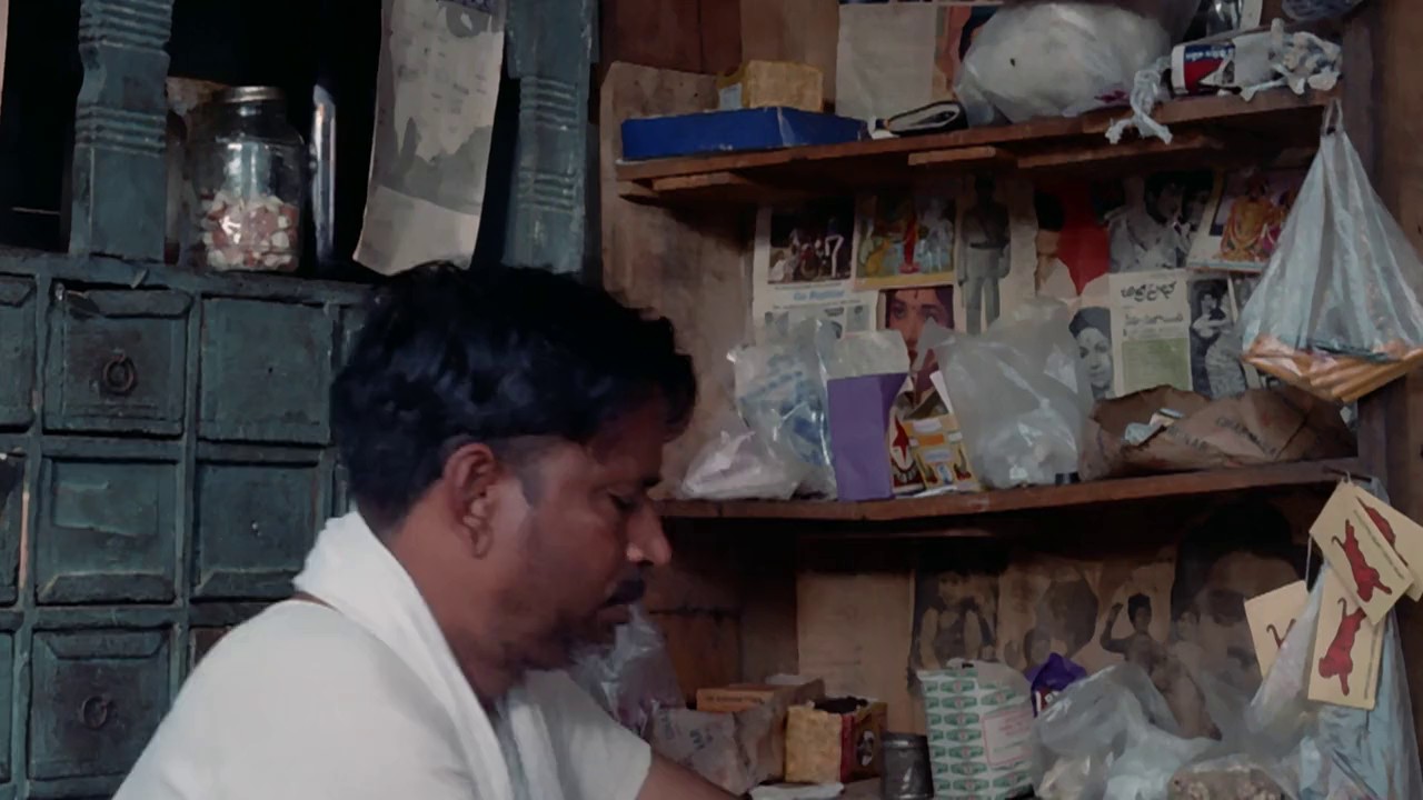 Ankur - The Seedling (1974) WEBRip Hindi 720p x264 AVC AAC 2.0.mkv.0001